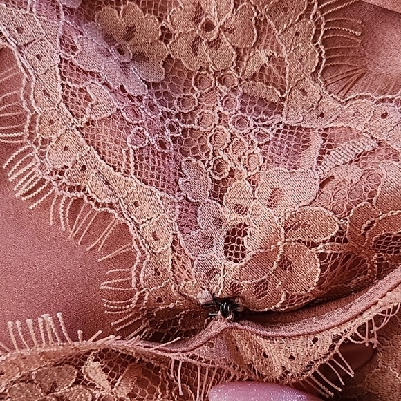 NWOT Abercrombie & Fitch Lace Bodysuit Size Small. - Picture 5 of 6